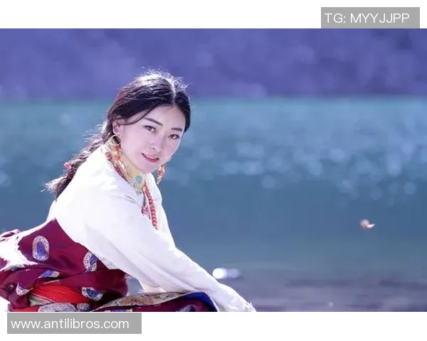 藏族美女足球明星的魅力与风采展现于绿茵场上 藏族美女足球明星的魅力与风采展现于绿茵场上