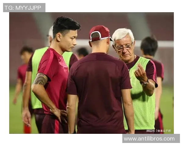 足球明星与其他明星的精彩互动瞬间揭秘与背后的故事分享 足球明星与其他明星的精彩互动瞬间揭秘与背后的故事分享