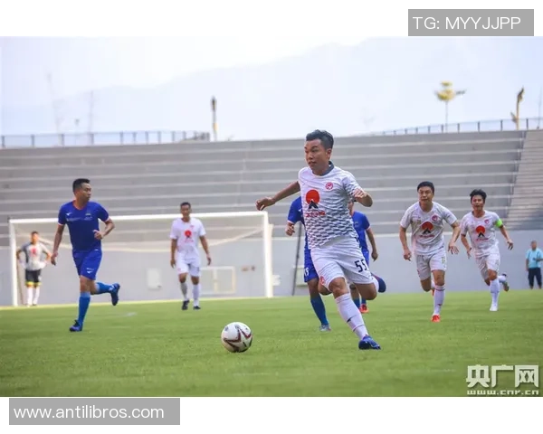 足球场上的闪耀之星:探讨大家心目中的足球明星与他们的魅力 足球场上的闪耀之星:探讨大家心目中的足球明星与他们的魅力